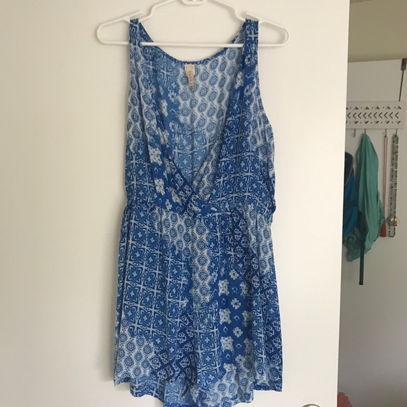 Coastal kiss plunge romper from revolve - Picture 3 of 5